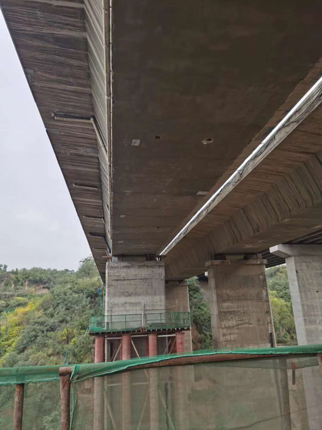 黄山桥梁加固前制定可行设计方案图并用对施工方法
